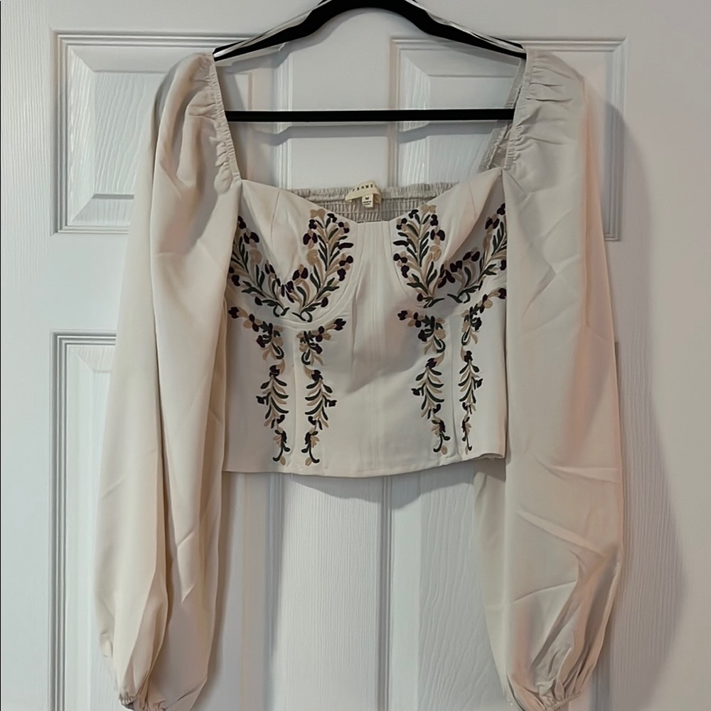 Promesa Cream Embroidered Crop Blouse with Long Sleeves